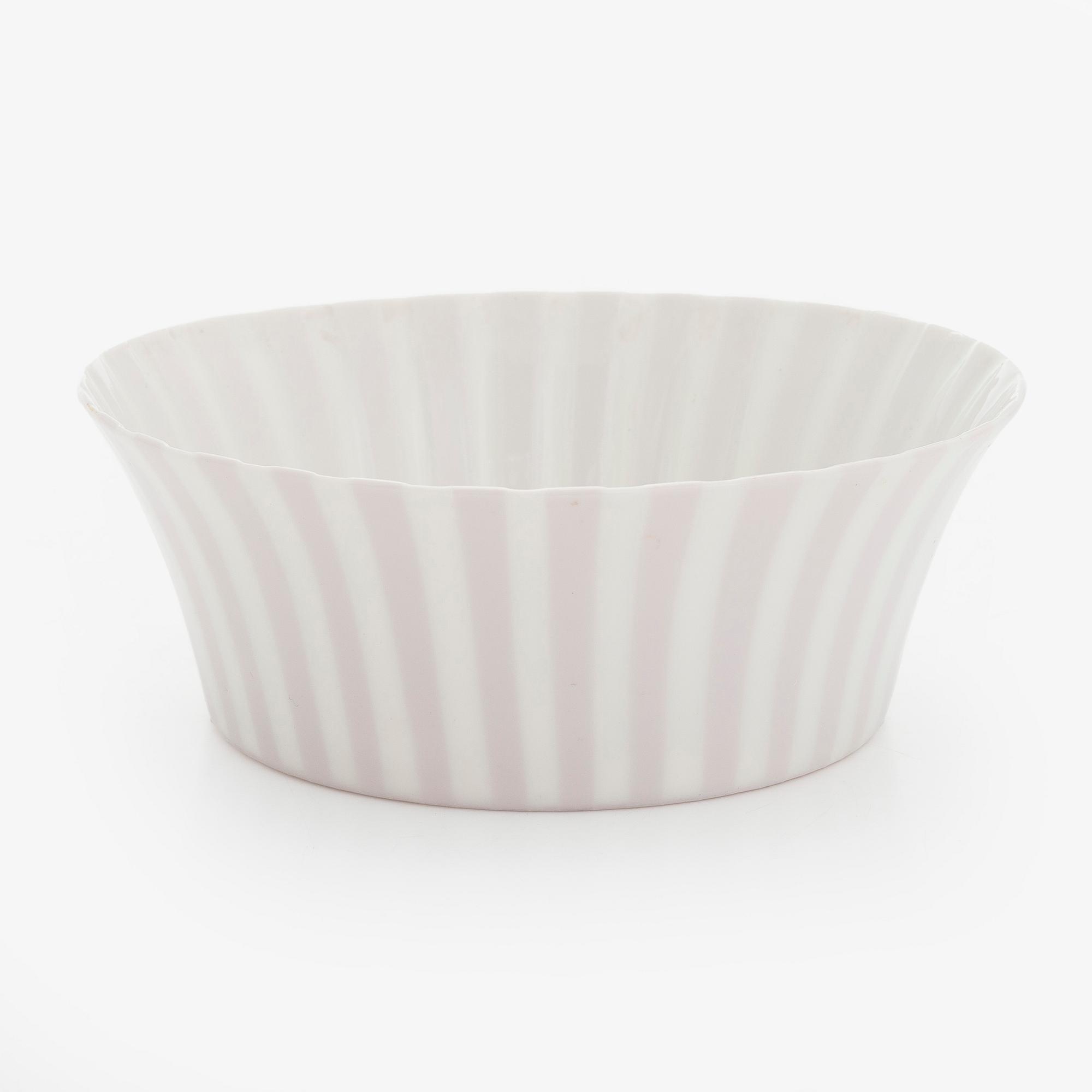 Aune Siimes, skål, porslin, signerad AS Arabia.