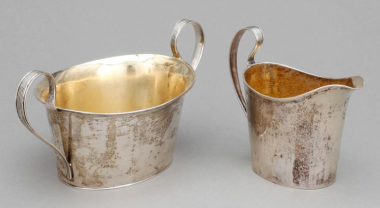 GRÄDDKANNA och SOCKERSKÅL, silver, Silvervarufabriken J.Grönroos, Kristianstad, 1929. Tot vikt 255 gram.