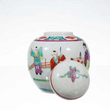 BOJAN, porslin, Kina 1900-talets första hälft.