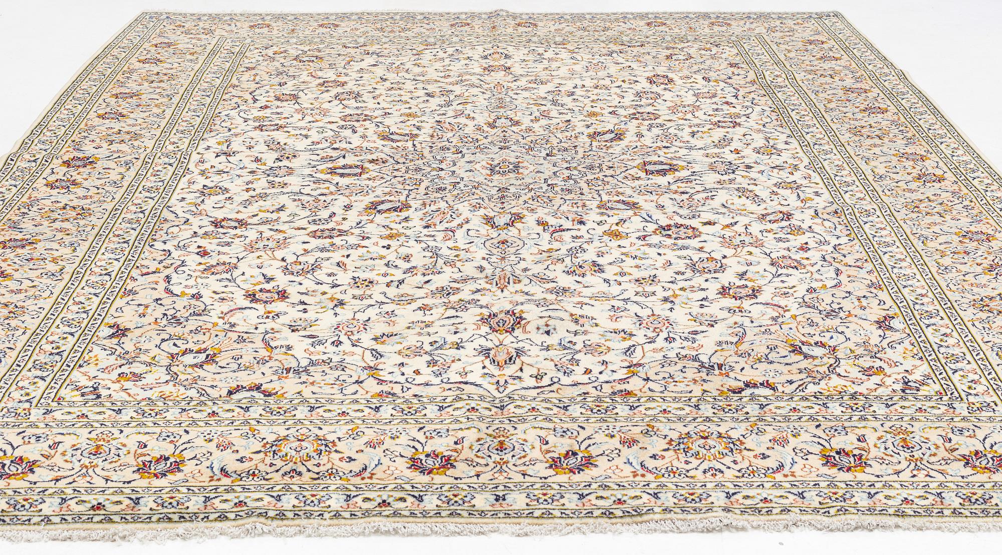 Matta, Keshan, ca 395 x 300cm.