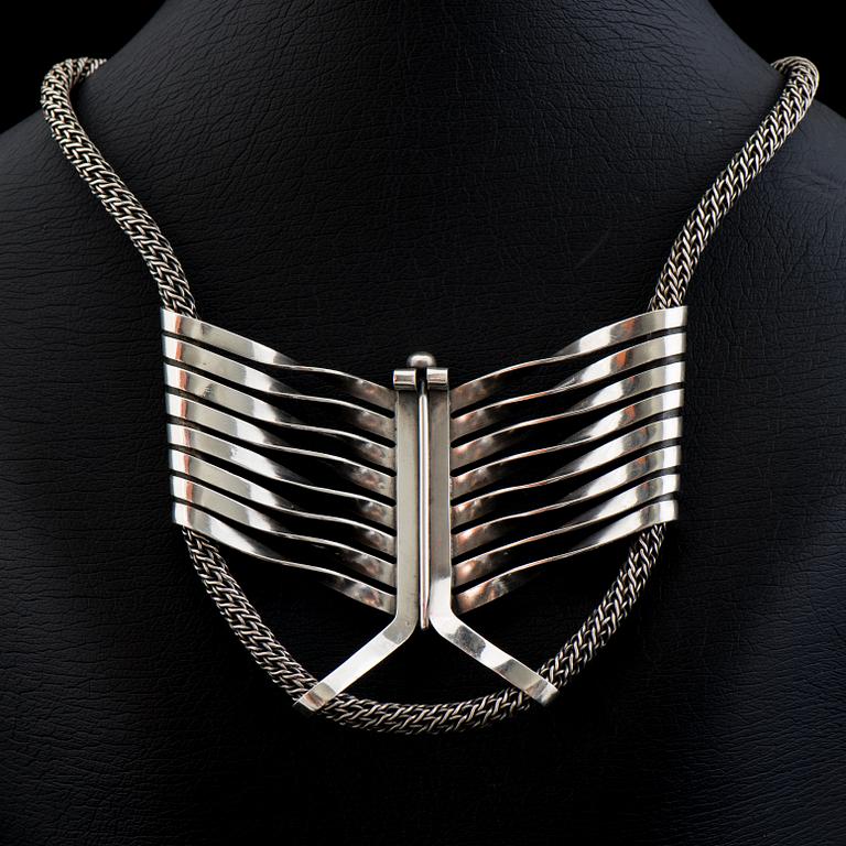 Saara Hopea, NECKLACE, silver. Ossian Hopea, Porvoo Finland 1981.