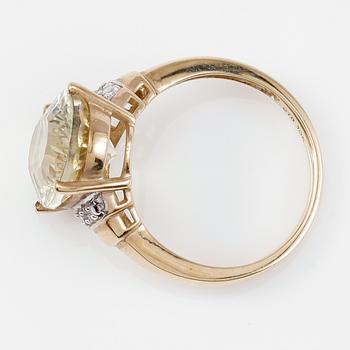 RING, 10K, gul kvarts och mindre diamanter.