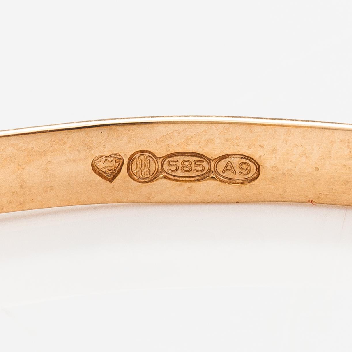 A 14K gold bracelet "Small bird". Kalevala Koru, Helsinki 2002.