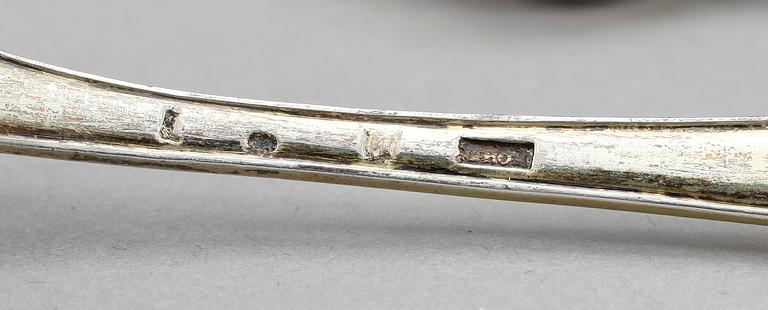 BESTICK 4 st, silver, tot vikt, (inkl träskaft), 54 gram. Gräddslev troligen utförd av Erik Bratt, omkring 1700/1800.