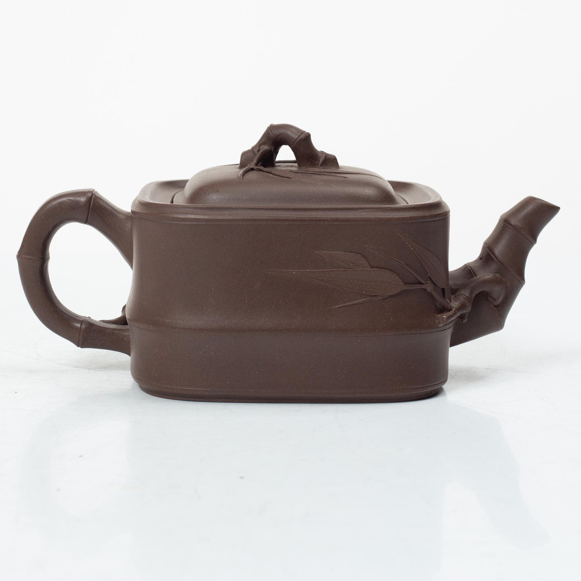 Två tekannor, yixing, Kina, tidigt 1980-tal.