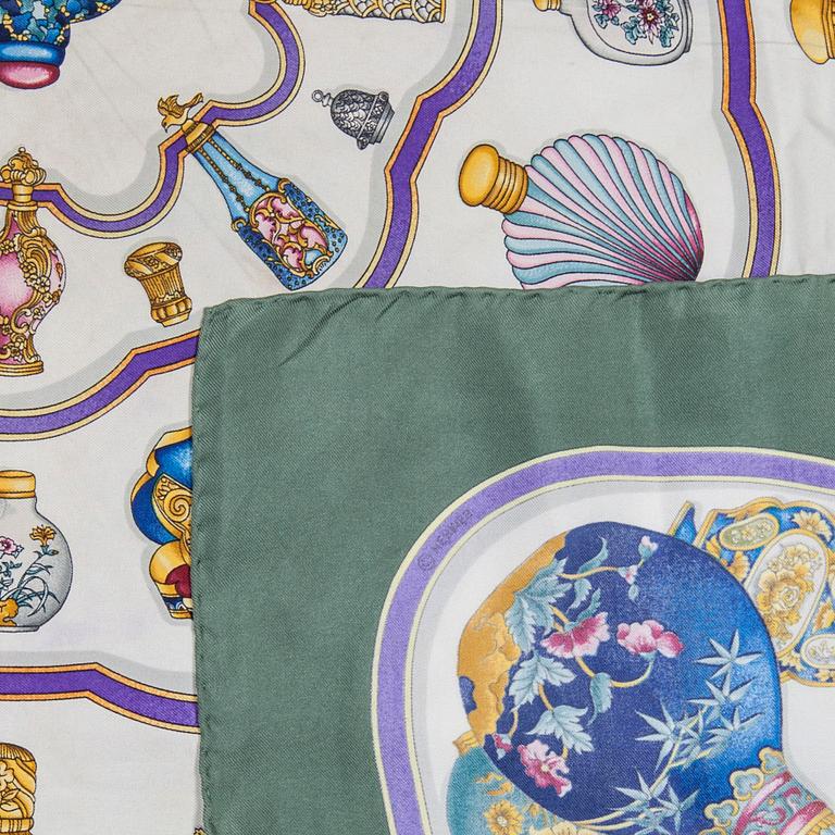 SCARF, "Qu'Import le Flacon", Hermès.