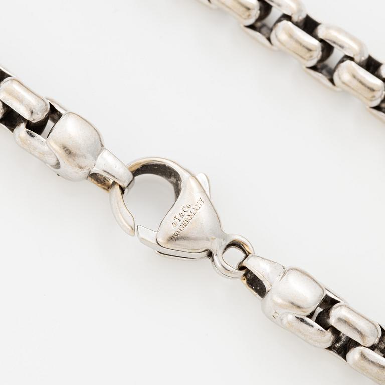Tiffany & Co, bracelet 18K white gold.