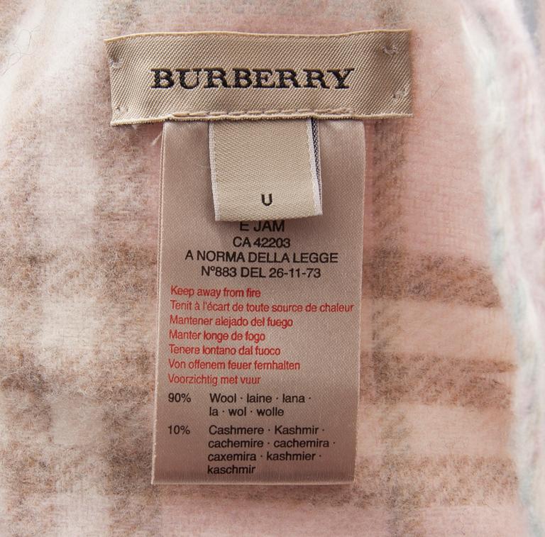 HALSDUK, Burberry.