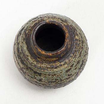 Annikki Hovisaari, a chamotte stoneware vase, Arabia, Finland 1960s.