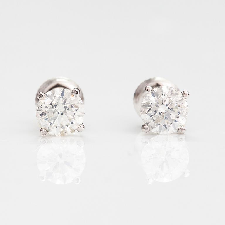A pair of 14K white gold earrings with brilliant cut diamonds ca. 1.70 ct in total.
