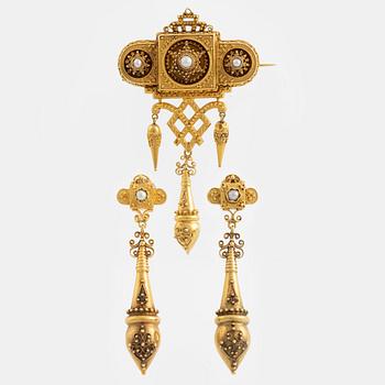 Gustaf Dahlgren & Co, brooch and pair of earrings, gold with pearls, circa 1870's.