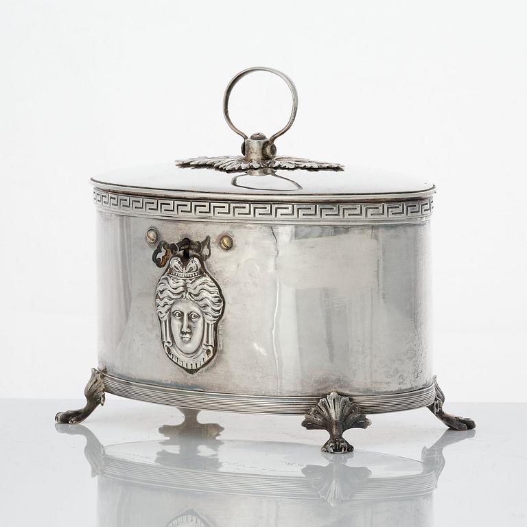 Pehr eller Adolf Zethelius, sockerskrin, silver, Stockholm 1810. Empire.