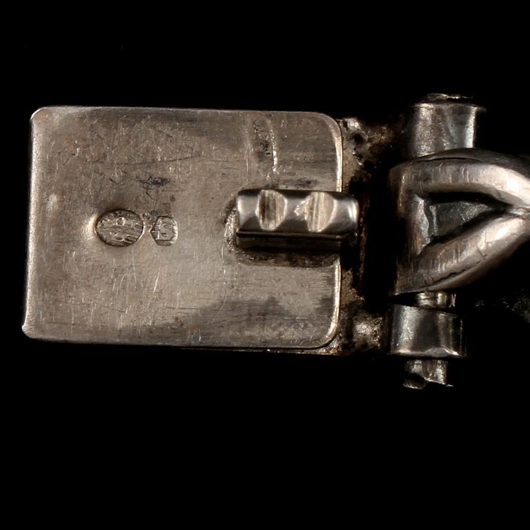 ARMBAND, sterlingsilver, Danmark, importstämplat, omkring 1900-talets mitt. Vikt 41 g.