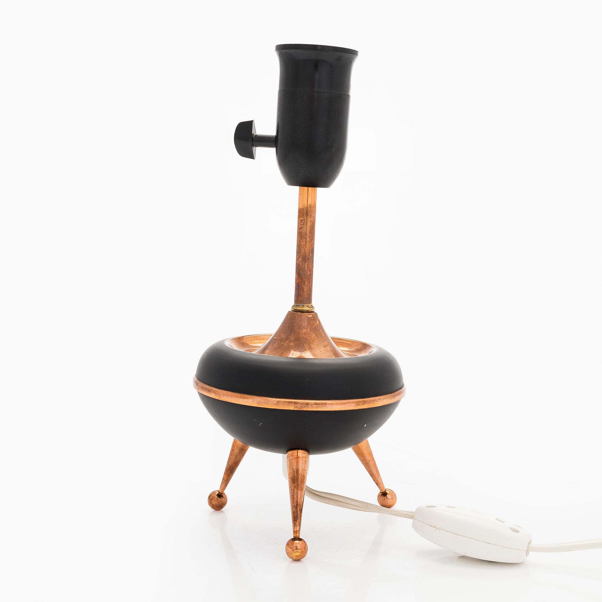 Bordslampa, V. Soini 1900-talets mitt.