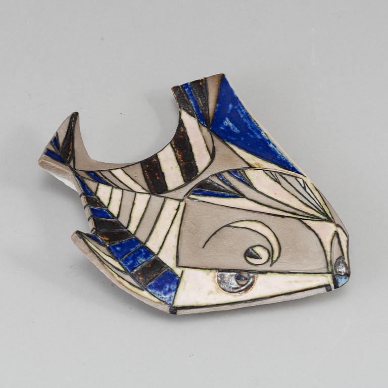 CARL-HARRY STÅLHANE, a stoneware fish, Rörstrand, signed  CH Stålhane Sweden  and dated 51 (1951).