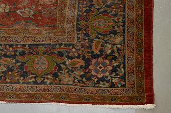 A carpet, antique Ziegler Mahal, ca 446 x 418 cm.