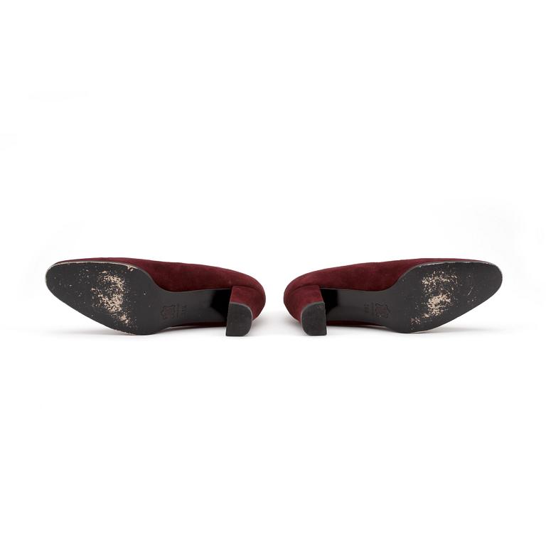 YVES SAINT LAURENT, ett par pumps. Storlek 38,5.