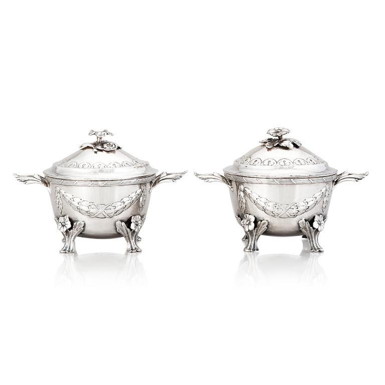 A pair of Swedish Gustavian silver sugar bowls, mark of Lars Boye, Stockholm 1776.