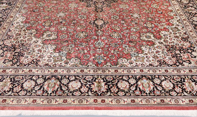 Matta, Ghom, äldre, 398 x 293 cm.