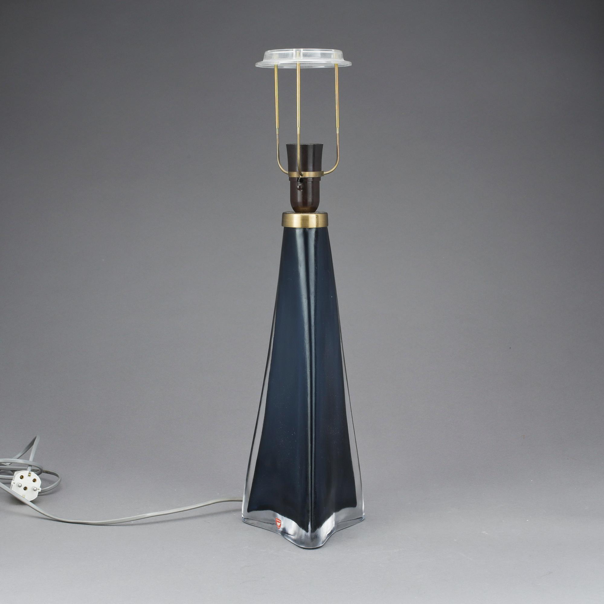 BORDSLAMPA, glas, Carl Fagerlund, Orrefors, 1900-talets andra hälft.