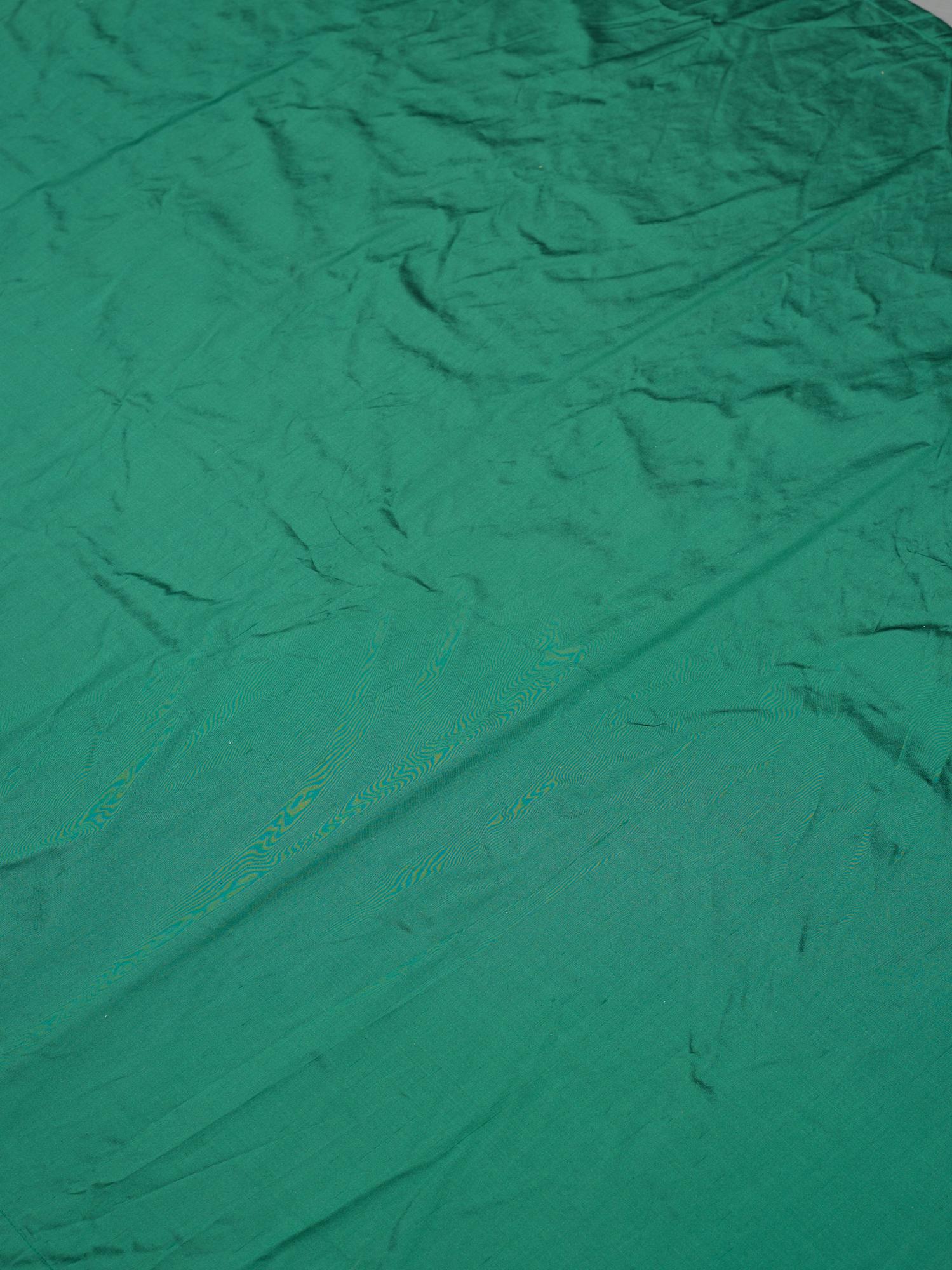 CURTAINS, 4 pcs., emerald green silk, ca 304 x 129 cm each, Svenskt Tenn, the second half of the 20th century.