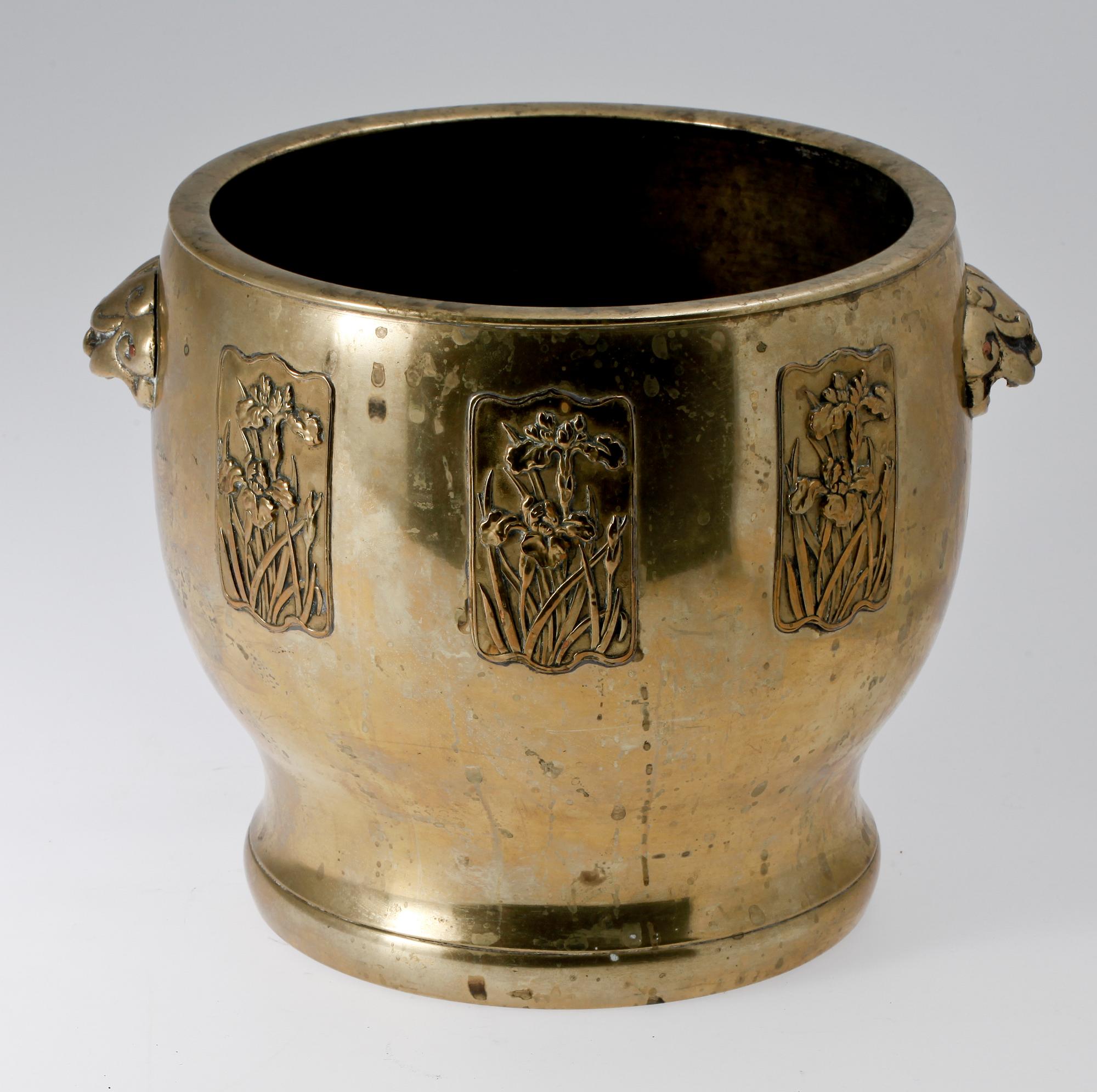 YTTERFODER, mässing, jugend, 1900-talets början.