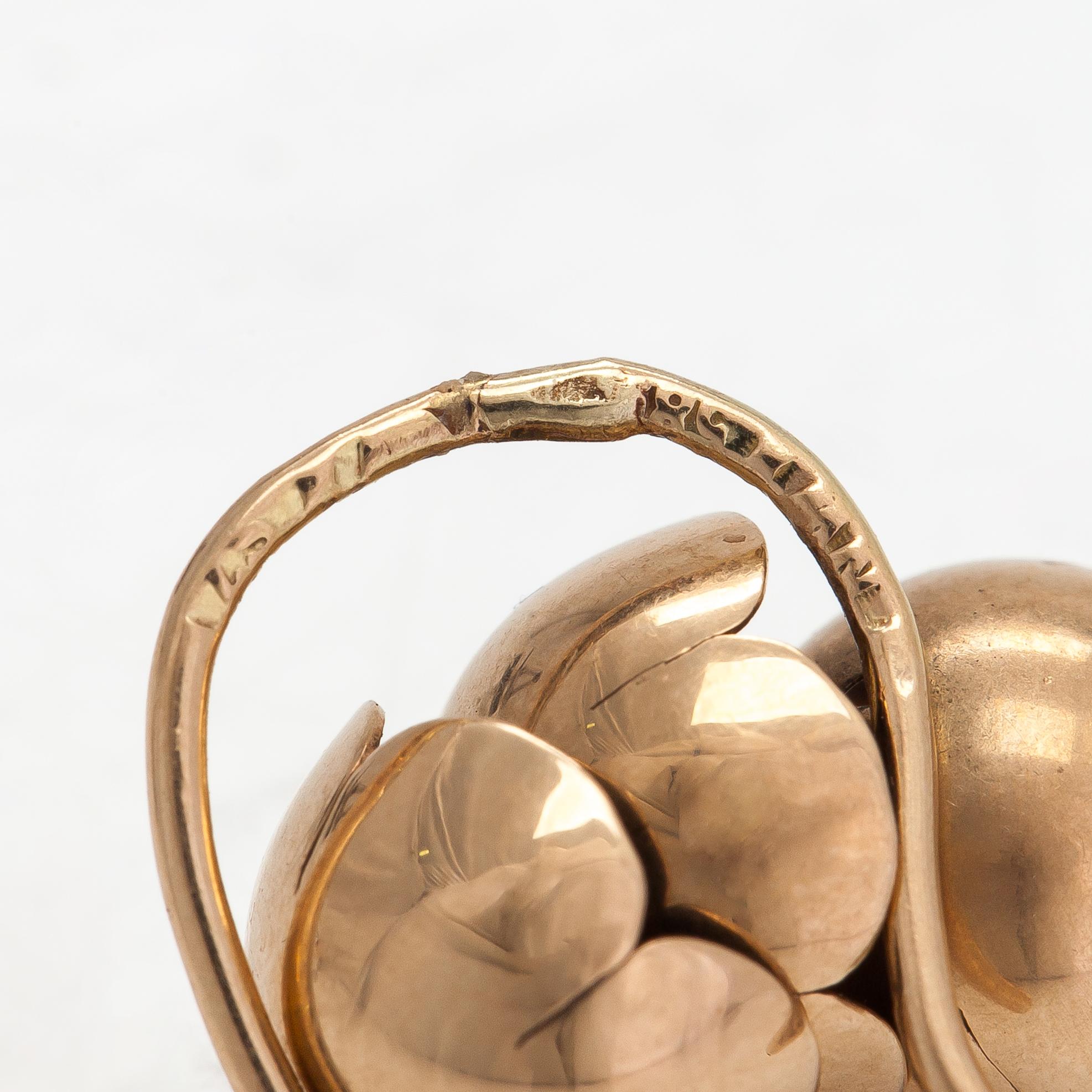 Liisa Vitali, Örhängen "Kevät", 14K guld. Westerback, Helsingfors 1971.