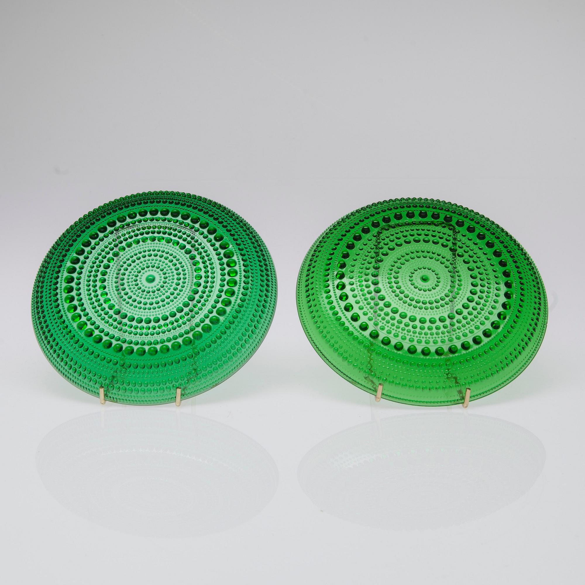 ASTIASTO, 22 osaa, "Kastehelmi", Oiva Toikka, Nuutajärvi. 1970-luku.