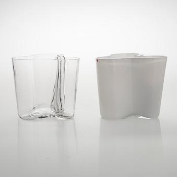 Alvar Aalto, maljakoita, 2kpl, malli 3030,  signeerattu Alvar Aalto.