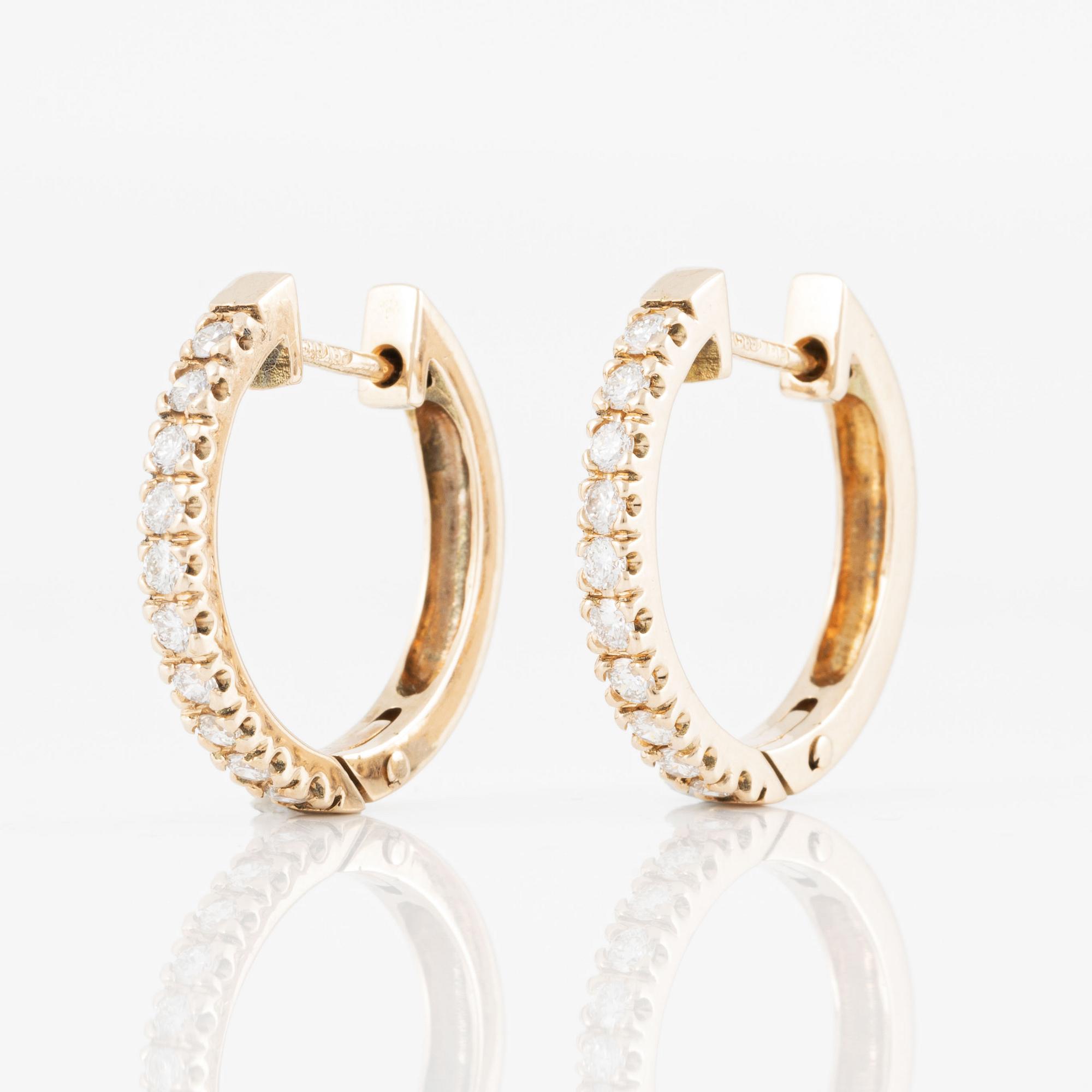 Earrings, hoops, 14K gold with brilliant-cut diamonds.