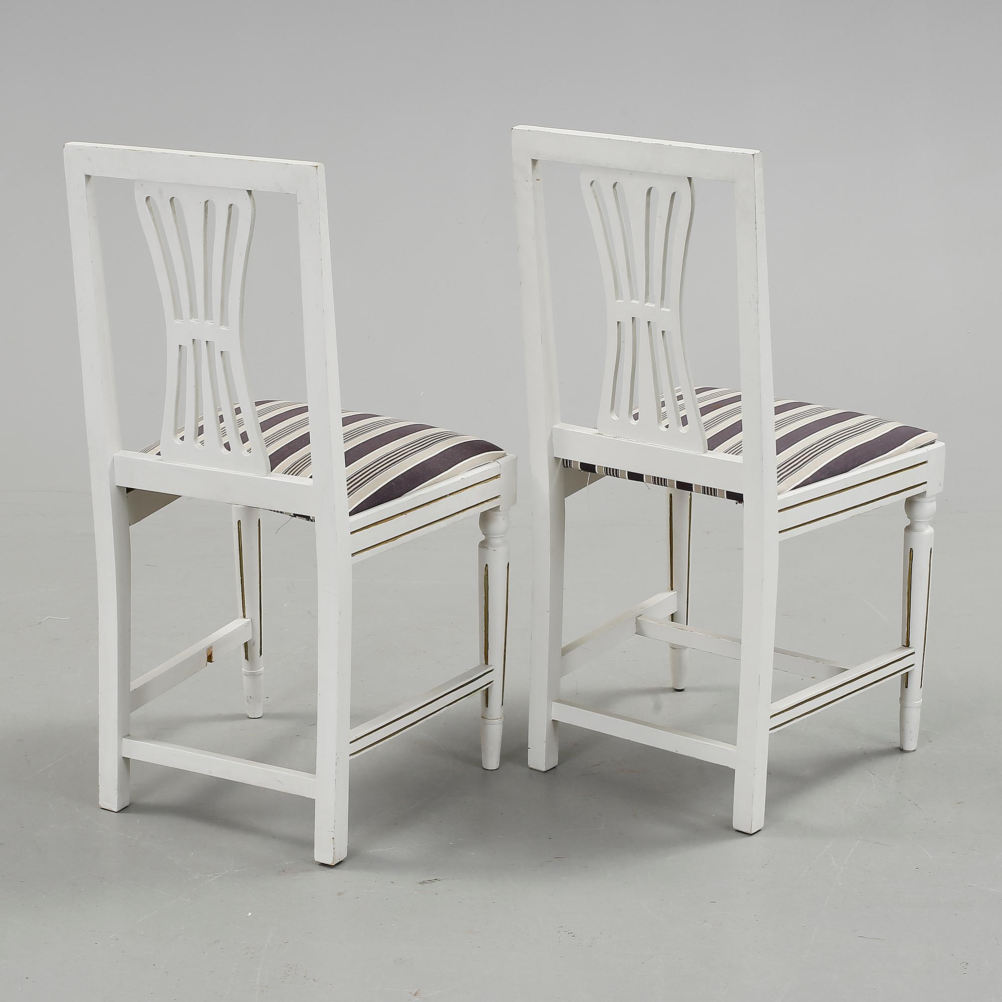 STOLAR, ett par, sengustaviansk stil, 1900-talets mitt.