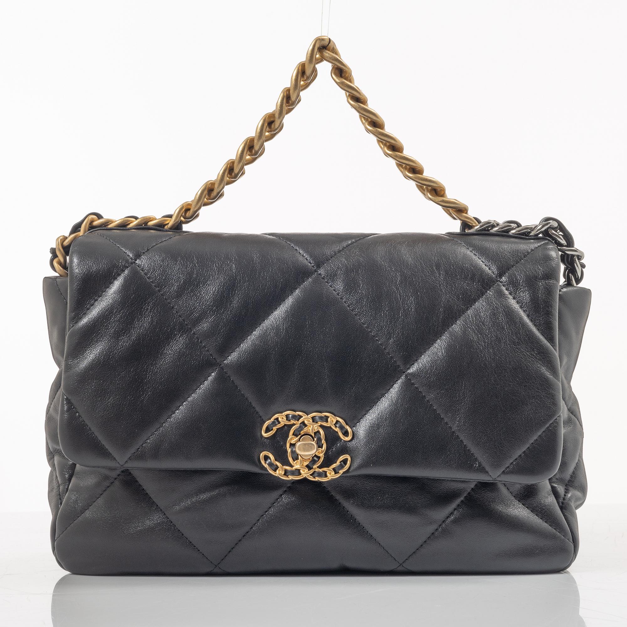 Chanel, bag, "19 Medium Flap Bag".