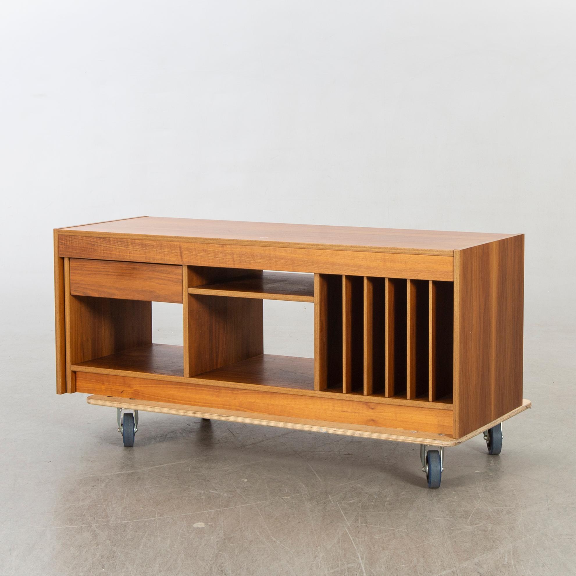 Stereobänk/sideboard 1970-tal.