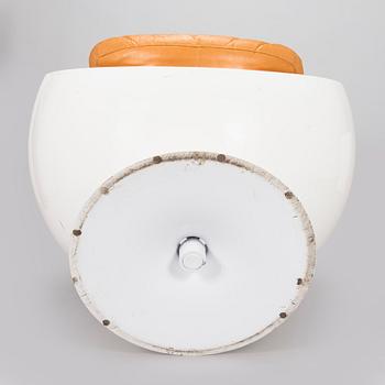 Eero Aarnio, a 'Ball Chair' for Asko.