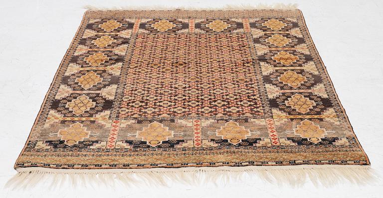 Matta, orientalisk, ca 175 x 125 cm.