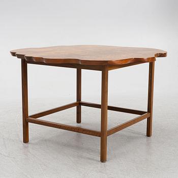 Josef Frank, a model 1057 coffee table, Firma Svenskt Tenn.