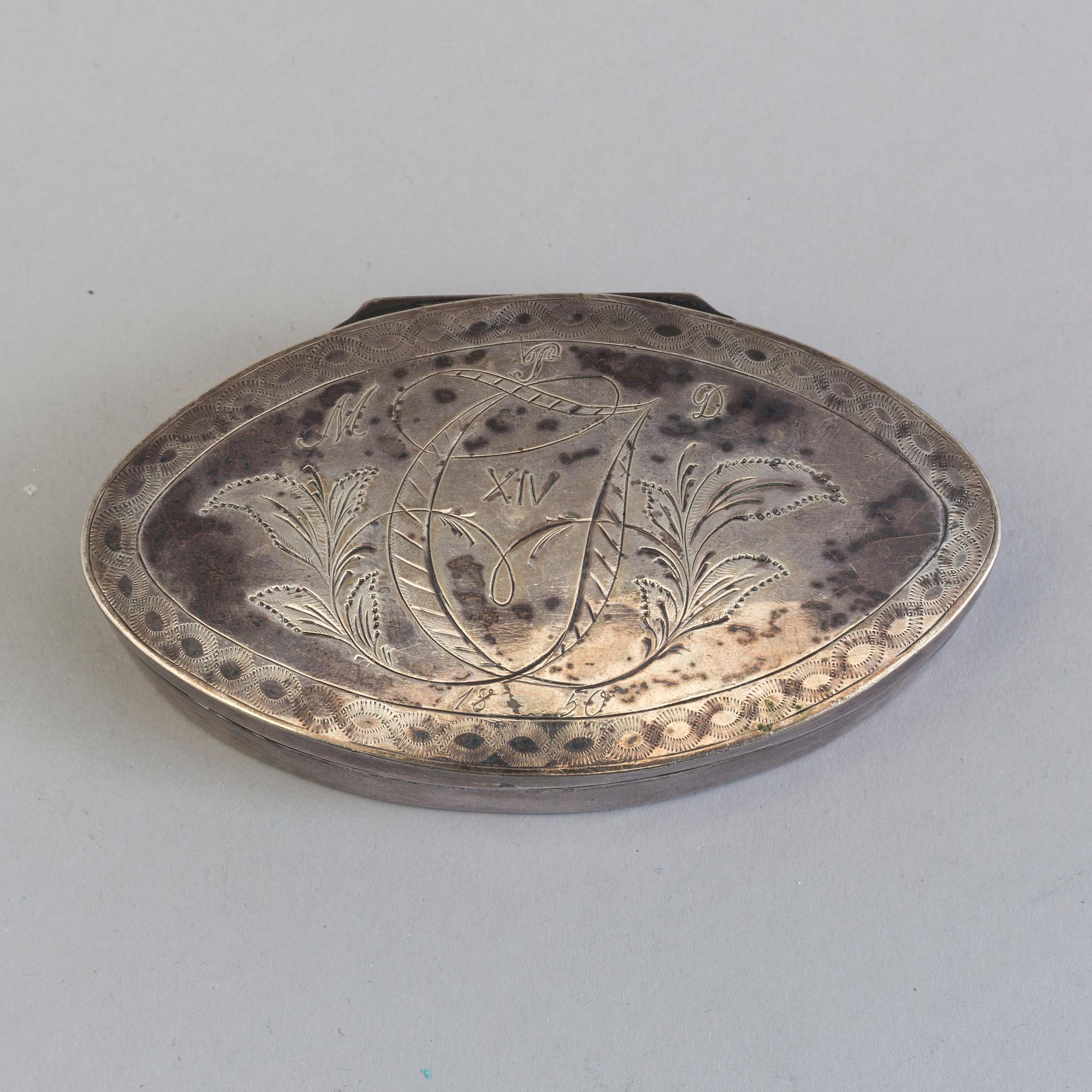 A 1820s silver snuff box by N I Hagman, Sundsvall, Sweden.