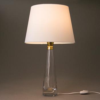 LISA JOHANSSON PAPE, a late 1940's '2505' table lamp for Orno/Karhula.