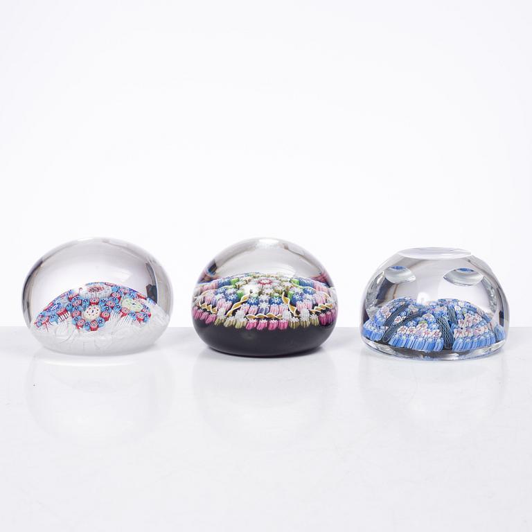 Brevpressar/pappersvikter, 3 st, 1900-talets andra hälft.