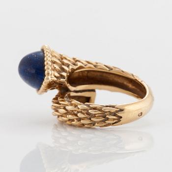 BOUCHERON.