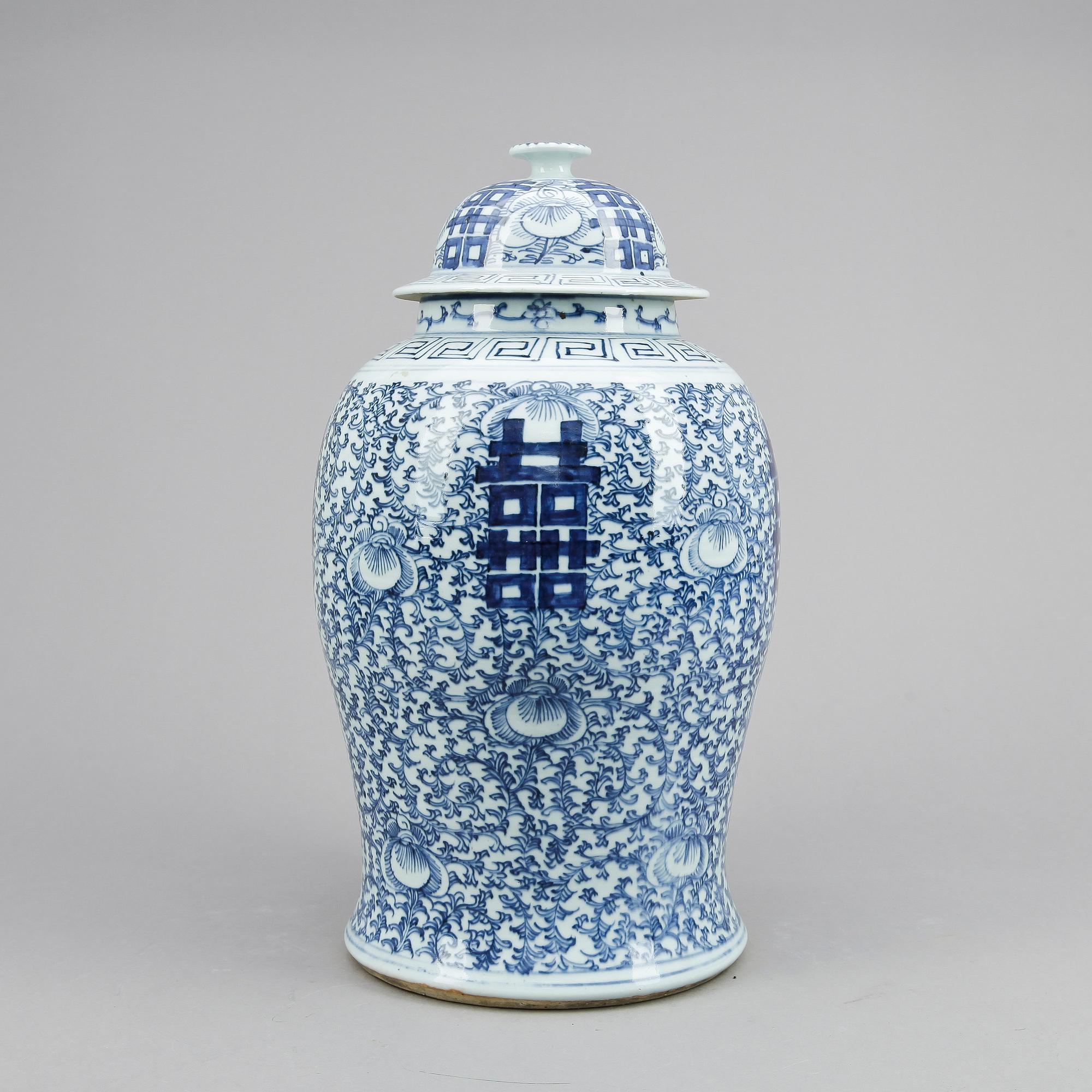 LOCKURNA, porslin, Kina, 1900-tal.