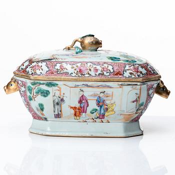 A famille rose tureen with cover, Qing dynasty, Qianlong (1736-95).
