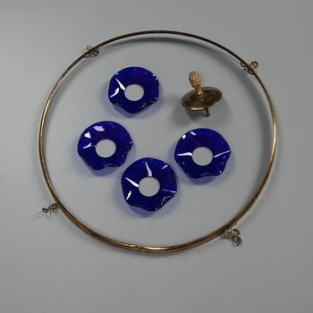 TAKAMPEL / LJUSKRONA, gustaviansk stil, 1900-talets början. Höjd 57 cm.