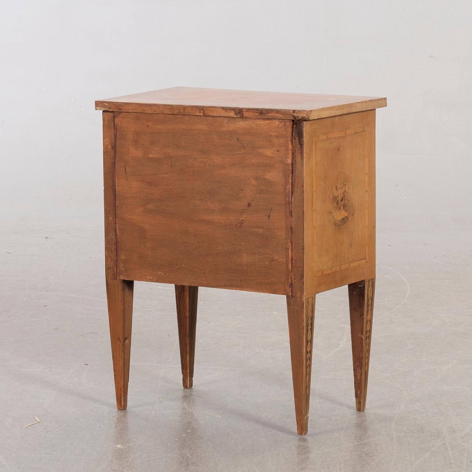 SÄNGBORD Louis XVI-stil Italien 1900-talets början.