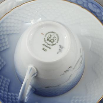 SERVISDELAR, 77 st, porslin, "Måsen", Bing & Gröndahl, 1900-talets andra hälft.