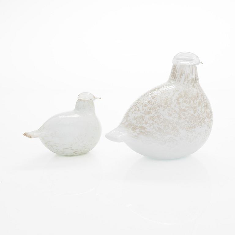 Oiva Toikka, Glass birds, 'Willow Grouse' and 'Baby Willow Grouse' signed.
