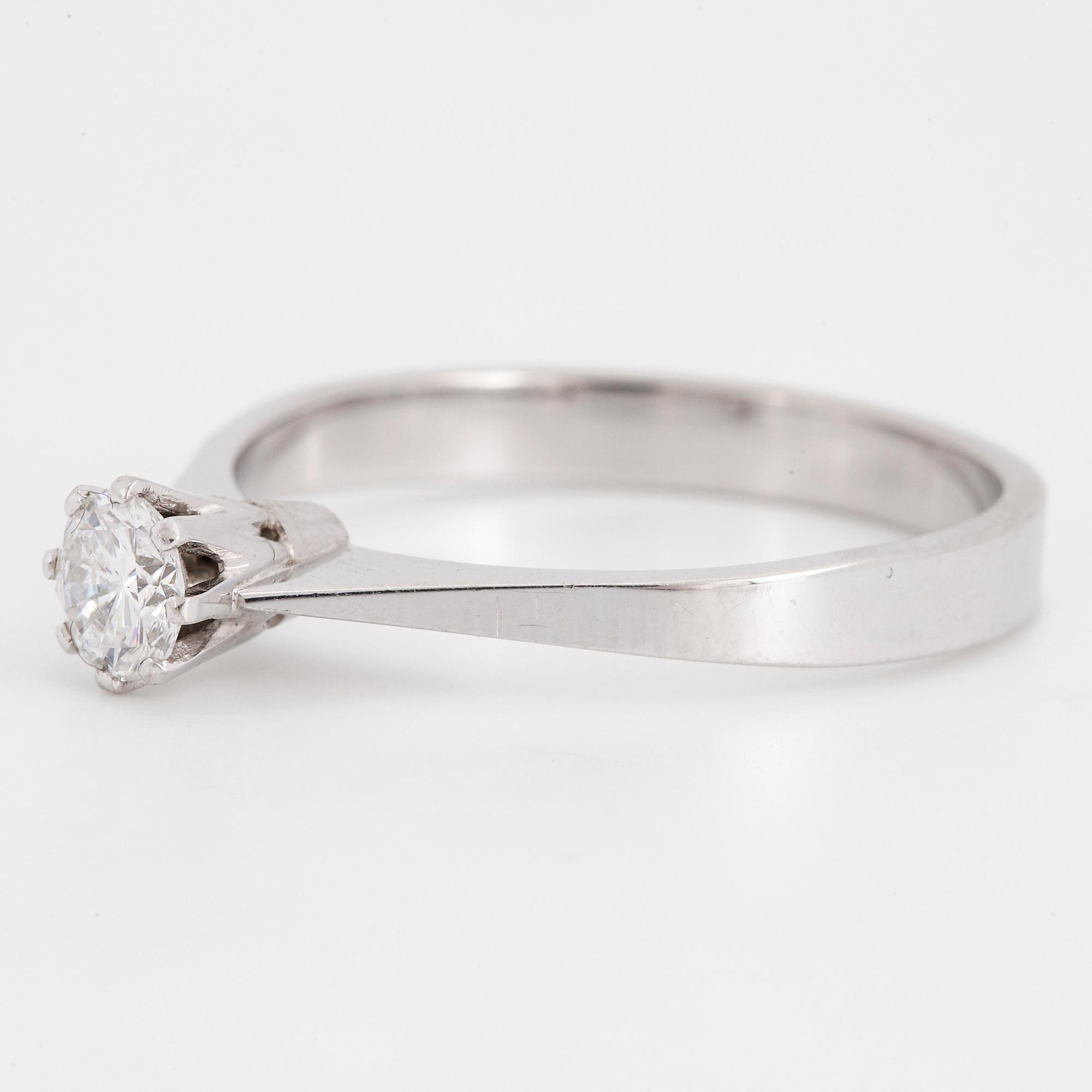 RING, enstensring med briljantslipad diamant 0,26 ct.