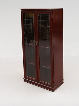 VITRINSKÅP, Legate Furniture, England, 1900-talets andra hälft.