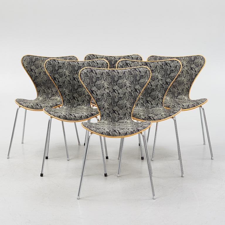 Arne Jacobsen, a set of six 'Series 7' chairs from Fritz Hansen, Denmark.