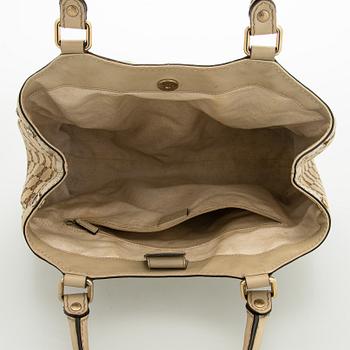 Gucci, a 'Sukey' bag.